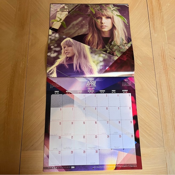 TAYLOR SWIFT 2014 Wall Calendar - Picture 7 of 15